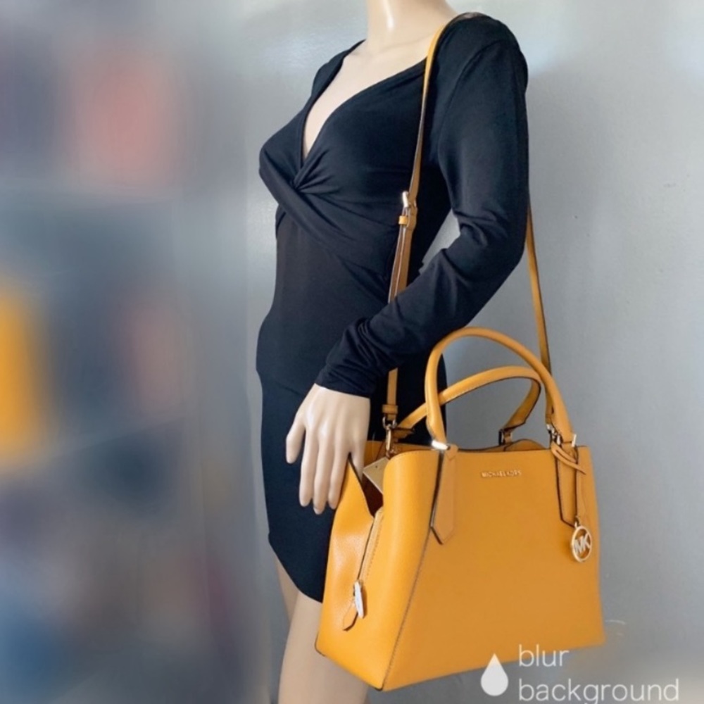 ‼️PRICE FIRM‼️NWT Michael Kors Kimberly Satchel - Picture 8 of 8